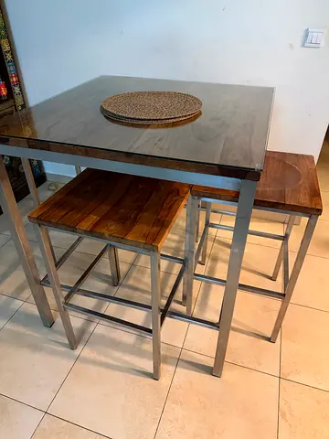 Dining table for sale