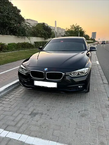 BMW 3-Series 320i 2018 GCC Specs Well Maintained New Battery Good Condition Tires