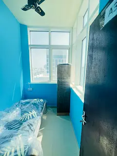 BRAND NEW SPACIOUS PARTITION AVAILABLE IN SHABIYA CLOSE TO BUSTOP (READY TO MOVE ORE OCT 1 )