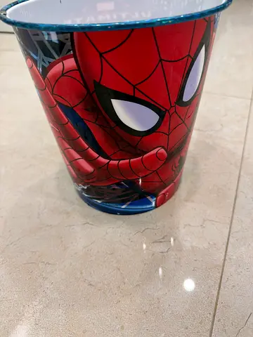 Spider-Man kids bin no scratches