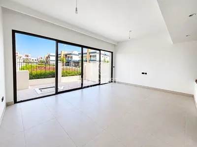 4BR Townhouse | Single Row | Close to Lagoon
