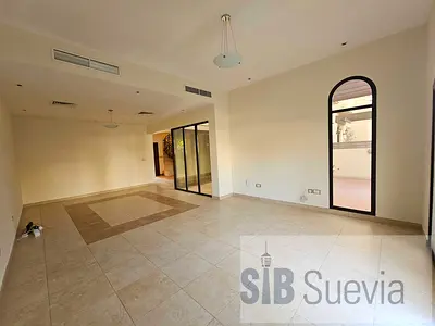 4 Bed | Park Facing | Vacant | Close to Pool