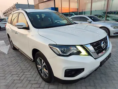 NISSAN PATHFINDER S 4WD (( 2020 )) Gcc خليجي