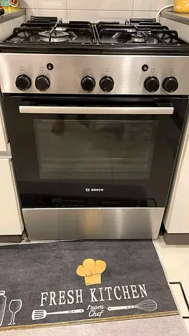 Bosch 4-Burner Freestanding Gas Cooker with Oven - Stainless Steel