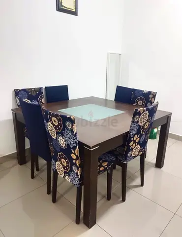 8chair dinning table