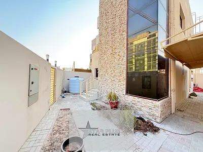 AWAY FROM FLIGHT, 3 MASTER BEDROOM WITH PRIVATE ENTRANCE,PARKING AND POOL