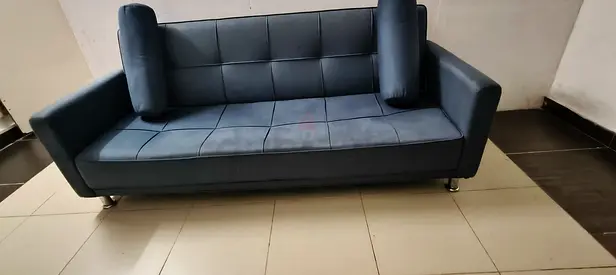 Bed sofa in good condition, Dark blue 3-seater