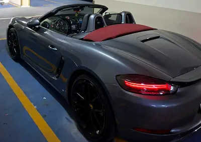 صورة 3 لـ 2025 Porsche 718