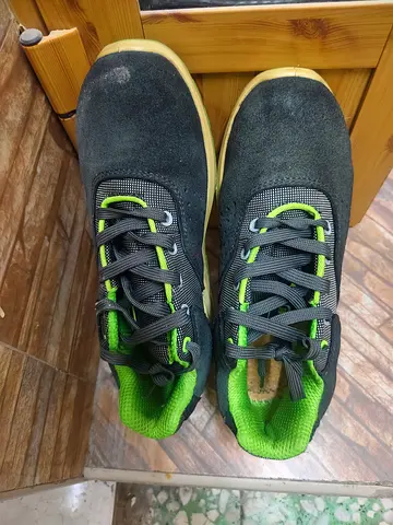 Used safety shoe's