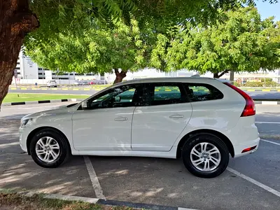 GCC XC60 2014 V4 VERY LOW MILAGE WITH SERVICE HISTORY IN AL FUTTIM