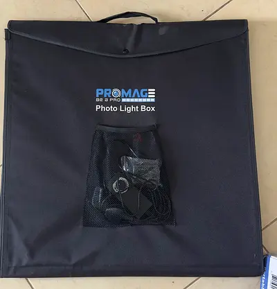 Portable photo studio box