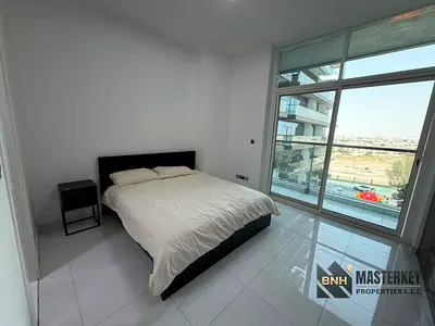Modern 2BR Apartment | Arabian Gates | Balcony & City View