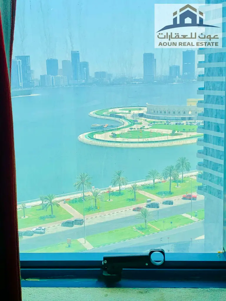 *For Sale – Great Deal – 230 sqm – 5-Room Layout – 2 Parking Spaces – Only 900k!* *Details:* 🔹 Originally 3 rooms + living area, smartly reconfigure