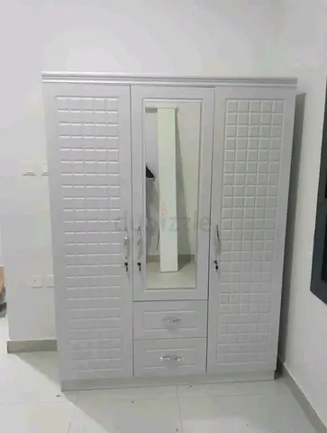 3door wardrobe brand new available