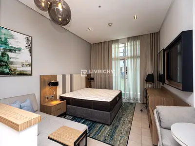 VACANT | FURNISHED | BRIGHT N SPACIOUS