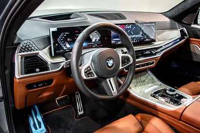 صورة 8 لـ 2026 BMW X5