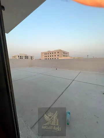 غرفة وصالة مع روف خاص أول ساكن في الفلاح قرب المدينة الجامعية