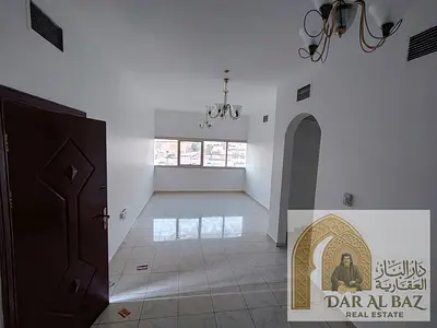 غرفتين وصالة للايجار السنوى على شارع الوحده - الشارقة | تكييف مجانى | غرفة ماستر | 2 حمام | شهر مجانى | امكانية باركن | موقع حيوى ممتاز