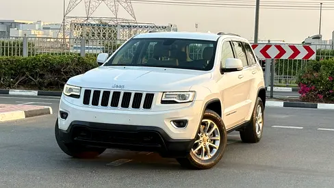 JEEP GRAND CHEROKEE LAREDO 4WD - GCC SPECS - ORIGINAL PAINT - ACCIDENT FREE - EXCELENT CONDITION -