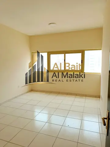 شقة فاخرة للإيجار في الخان _ تشطيب راقٍ وإطلالة مميزة وموقع استراتيجي عل مخرج دبي شقة واسعة بمواصفات عصرية وخدمات متكاملة أنيقة بمساحات واسعة