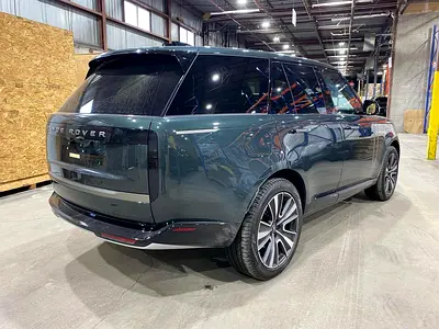 2025 Land Rover Range Rover HSE Canadian Specs