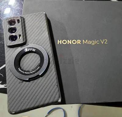 Honor Magic V2 with box and protective case
