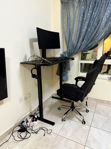 Modern Height Adjustable Standing Desk and Gaming Chair Set