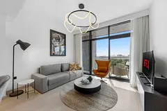 Premium Stay | Balcony l Rooftop Pool & Sofa Bed