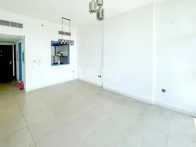 Unfurnished | Vacant | Pool View