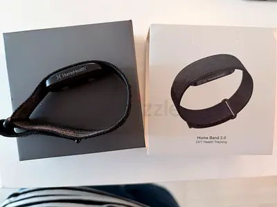Humē Band 2.0 Health Tracker with Original Box - Good Condition