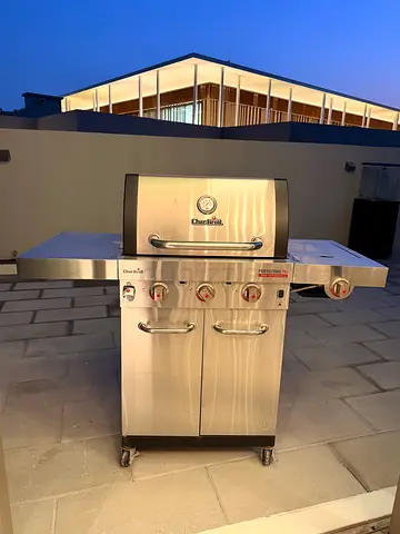 Stainless Steel 3-Burner Gas BBQ Grill with Cabinet (Good Condition).