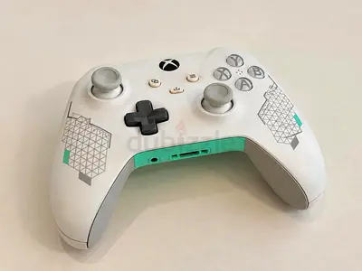 Xbox Wireless Controller – Sport White Special Edition