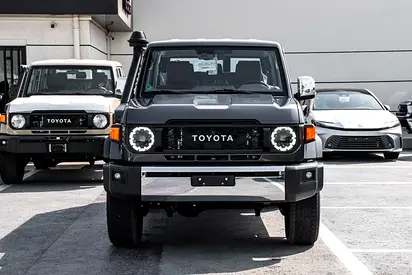 Toyota Land Cruiser 70 Series LC 76 LX AUTO FULL OPT 2026 GCC Specs