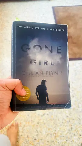 Gone Girl by Gillian Flynn - Paperback