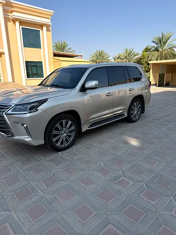 2016 Lexus LX 570 Base | GCC Specs | Pristine Condition