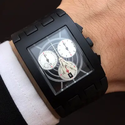 Rare Swatch James Bond 007 Watch "Dr. No" SUEB400 Chronograph (2002 Limited Edition)