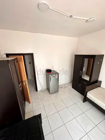 BEDSPACE FOR RUSSIAN OR PHILIPENS LADIES IN SHEKH ZAID ROOD