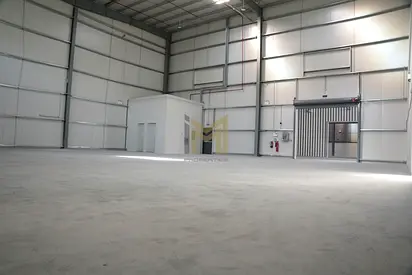 🔥 PRIME WAREHOUSE OPPORTUNITY | AL SAJAA – SHARJAH 🔥 🏭 BRAND-NEW 3,200 SQ. FT. WAREHOUSE FOR RENT 📍 Excellent Industrial Location | Easy Main Road