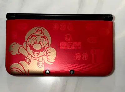 Limited Edition Nintendo 3DS XL New Super Mario Bros. 2 Gold Edition