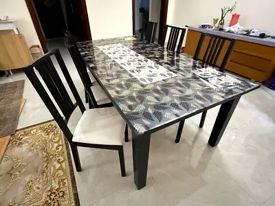 IKEA Extendable Dining Table with 6 Chairs