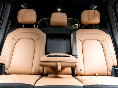 2025 LAND Rover DEFENDER — миниатюра 18