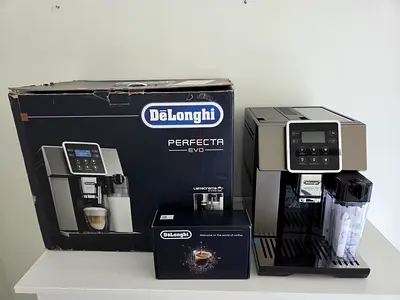 Coffee machine Delonghi Perfecta Evo ESAM.420.80.TB