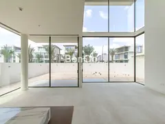 4 Bedrooms | Huge Plot | Single Row | Vacant