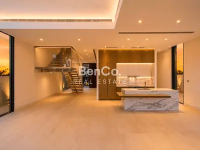 4 Bedrooms | Huge Plot | Single Row | Vacant