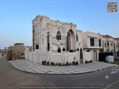للبيع فيلا تتميز بموقع استراتيجي قريب من جميع الخدمات والمدارس والمراكز التجارية.