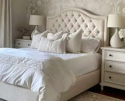Brand new luxury 160*100 queen size tufted Bed