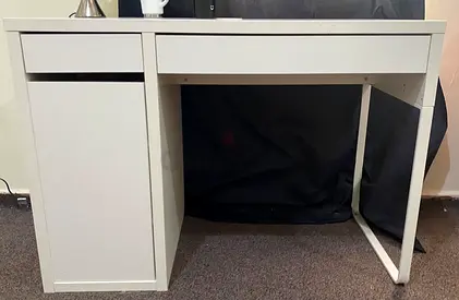 Computer table