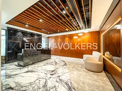 High Floor | Fitted Office | 8 Parking Spaces