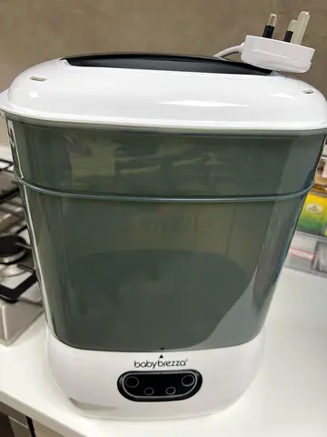 Baby Brezza Sterilizer and dryer