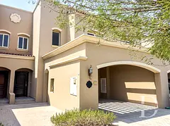 Well maintained / Easy access / Vacant / Grass garden